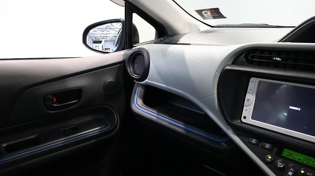 Toyota Aqua S Model. Low KMS Push Button Start image 313635