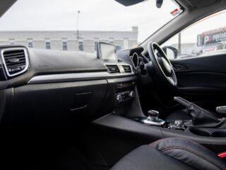 2014 Mazda Axela 20S Leather-PKG, Hybrid, Heated seats image 298119