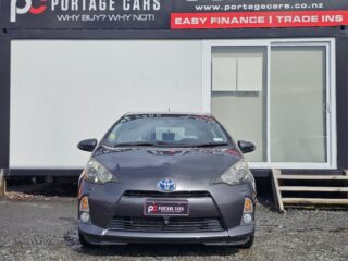 2012 Toyota Aqua G Model Push Start and Reversing Camera image 297922