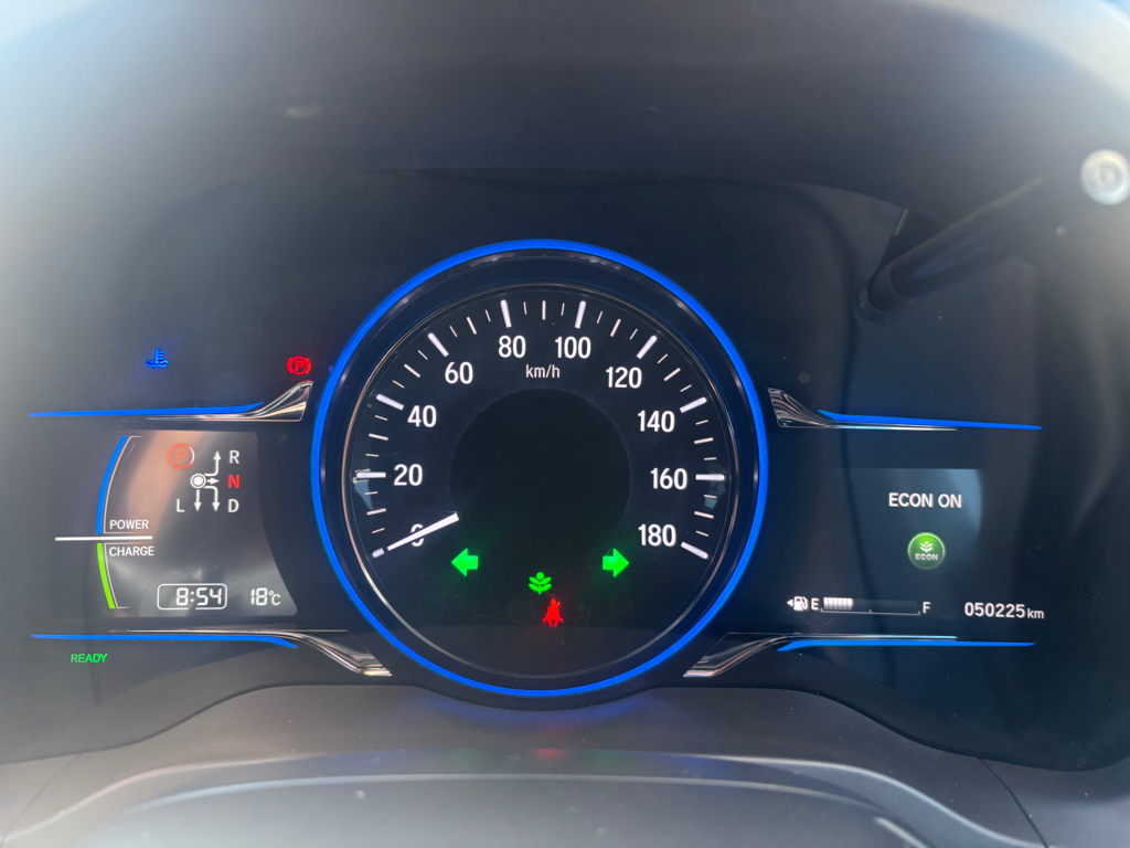 Honda Vezel Hybrid X, Low KMS image 296465