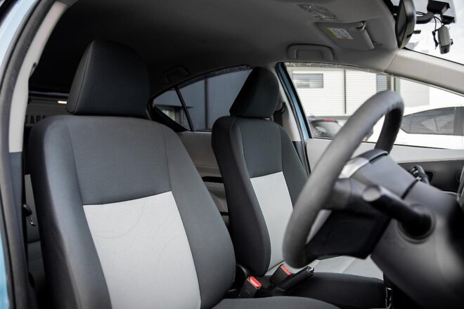 2012 Toyota Aqua S Model, Hybrid, Push start image 298155