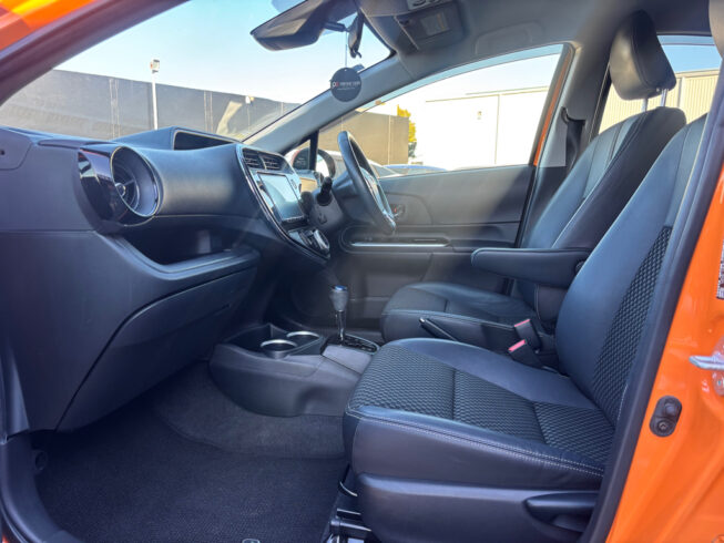 2017 Toyota Aqua X-Urban Crossover image 297179