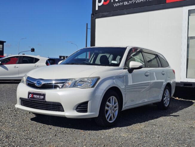 2013 Toyota Corolla Fielder Hybrid G Model – Push Button Start image 298297