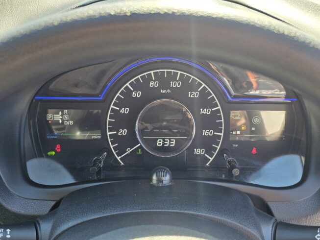 2017 Nissan Note e-power X image 296893