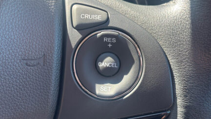 Honda Vezel Hybrid X, Low KMS image 296470