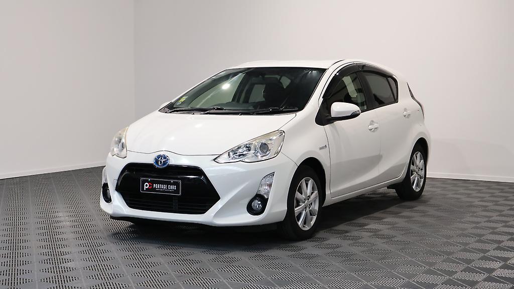 Toyota Aqua G Model, Push Start, Reverse Camera, Cruise Control image 308402