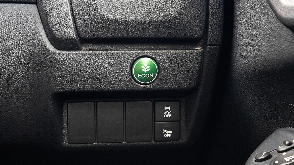 Honda Fit Hybrid L-package image 312391