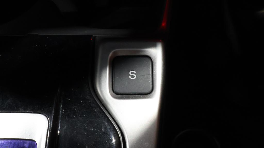 Honda Fit Hybrid F-Package image 316369