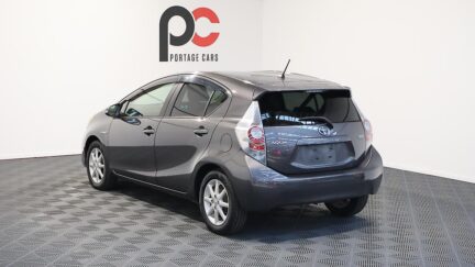 Toyota Aqua G Model Push Start and Reversing Camera image 314828