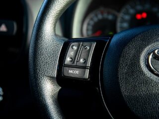 2016 Toyota Vitz F model, I stop, Push start image 295654