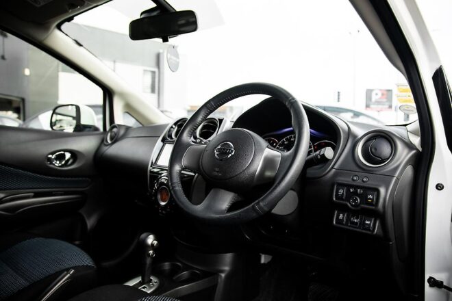 2014 Nissan Note Aero Style Emergency Barke Package image 294821