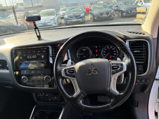 2016 Mitsubishi Outlander PHEV – High Spec – Low KMS image 296908