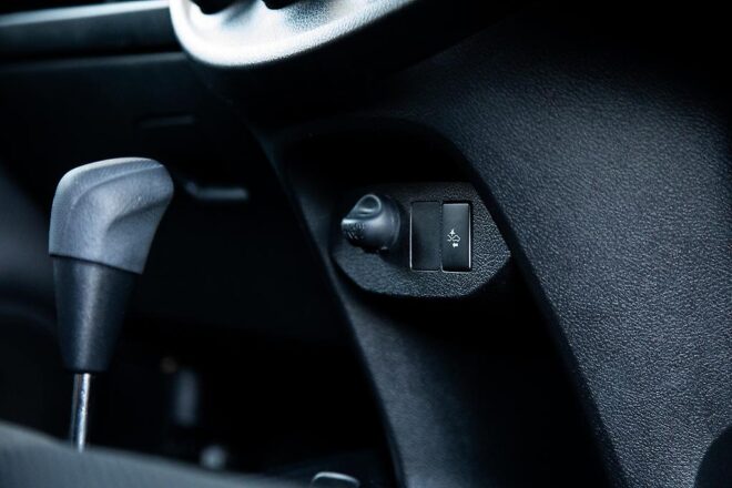 2016 Toyota Vitz U spec, Push Start,Reverse camera image 295716