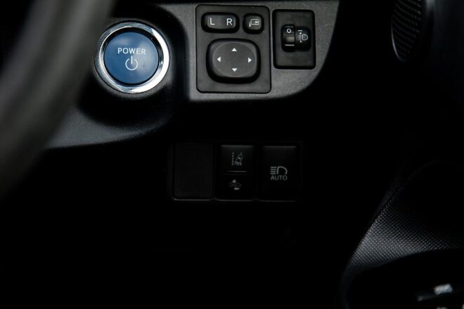 2017 Toyota Aqua S model , Push Start, Reverse Camera image 296408