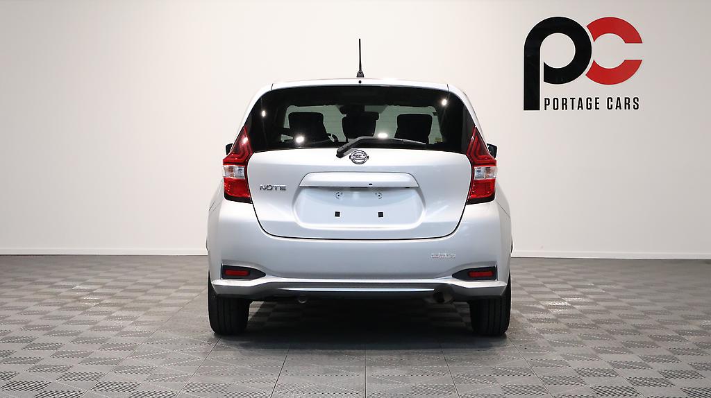 Nissan Note Lane Departure Warning image 318078