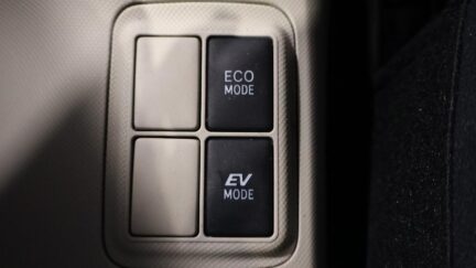 Toyota Aqua Push Button Start – Alloy Wheels image 313363