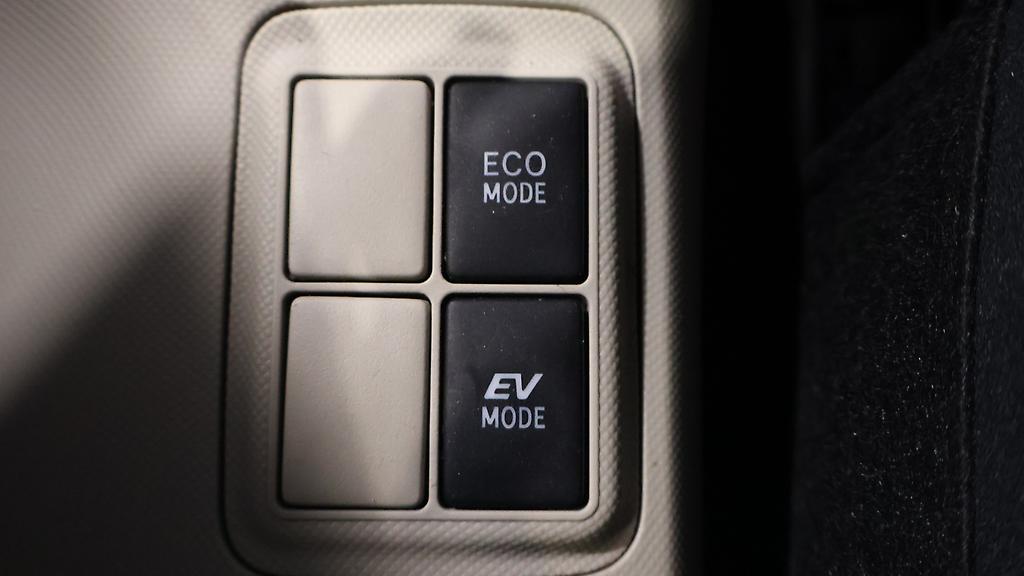 Toyota Aqua Push Button Start – Alloy Wheels image 313363