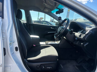 2013 Toyota Camry Hybrid G-Package image 296770