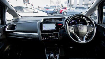 Honda Fit Hybrid F-Package, Heated Seats image 298119