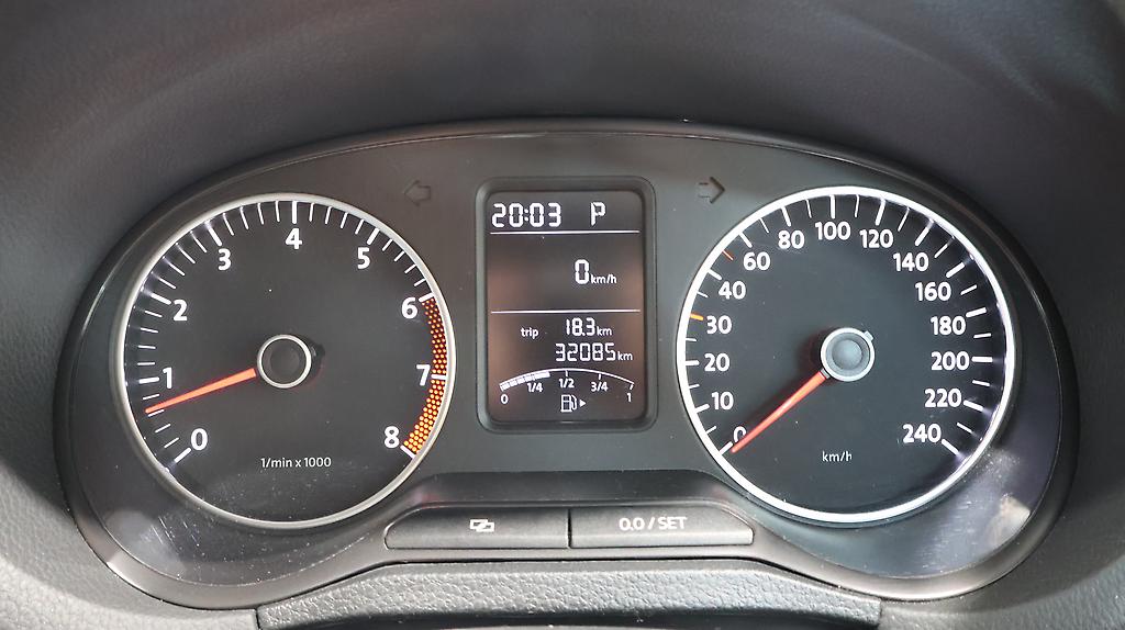 Volkswagen Polo TSI Comfortline – Super Low KMS image 318522