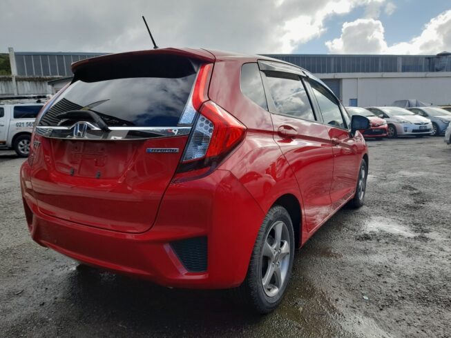 2016 Honda Fit Hybrid F-Package image 297959