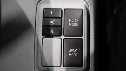 Toyota Aqua S Model. Low KMS Push Button Start image 313634