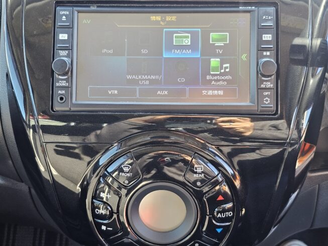 2017 Nissan Note e-power X image 296895