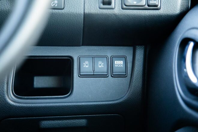 2012 Nissan Serena Highway Star ,Hybrid, 7 seater image 296971