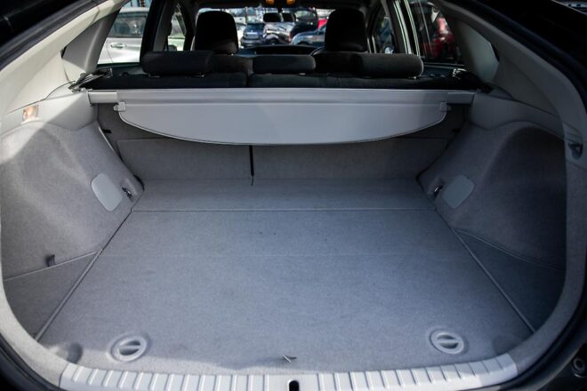 2012 Toyota Prius S Model Reversing Camera Alloys image 295639