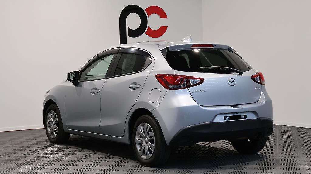 Mazda Demio 13S Super low KMS image 317455