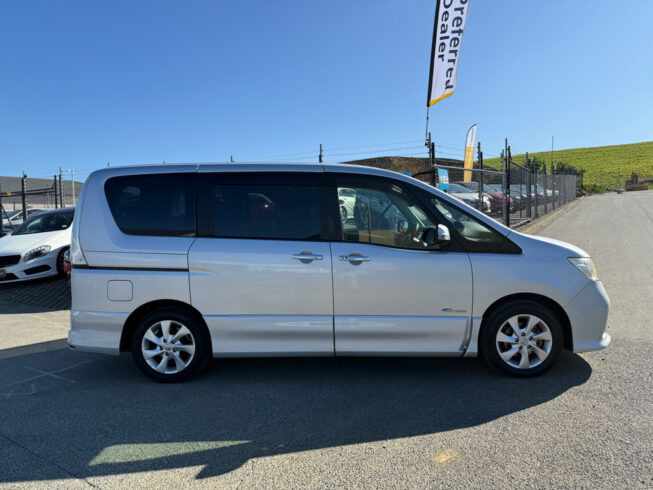 2012 Nissan Serena Highway Star Hybrid image 296747