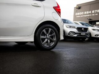 2014 Nissan Note Aero Style Emergency Barke Package image 294815