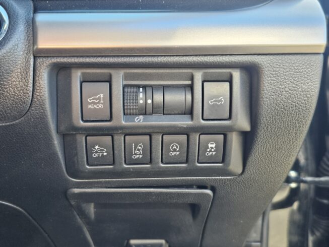 2015 Subaru Outback Limited 4WD with Eyesight image 296483