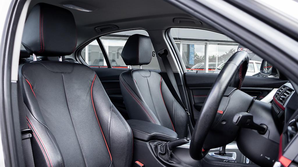 Bmw 320i Sport , Leather PKG image 318662