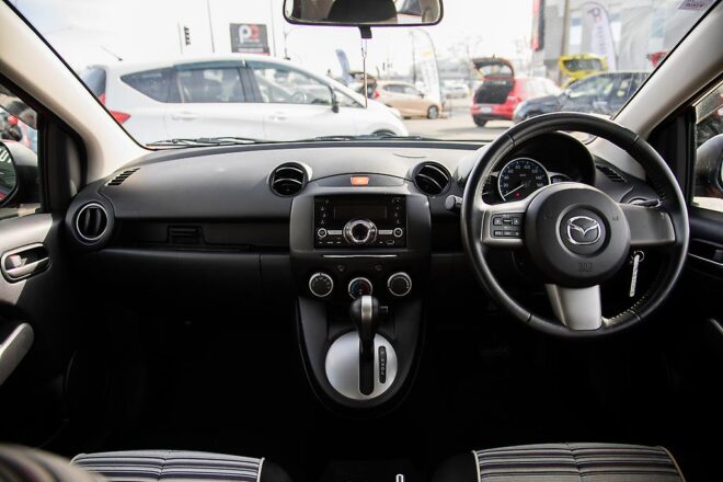 2013 Mazda Demio 13 Skyactiv Shooting Star image 295297