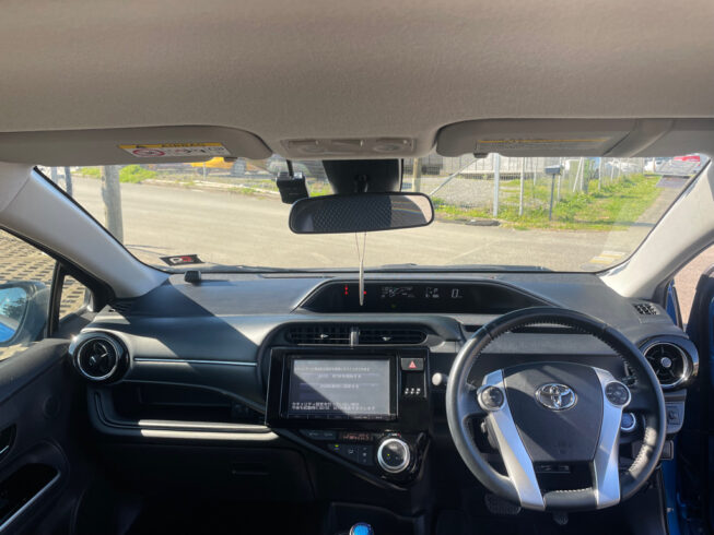 2015 Toyota Aqua Low Kms X Urban Hybrid! image 298195