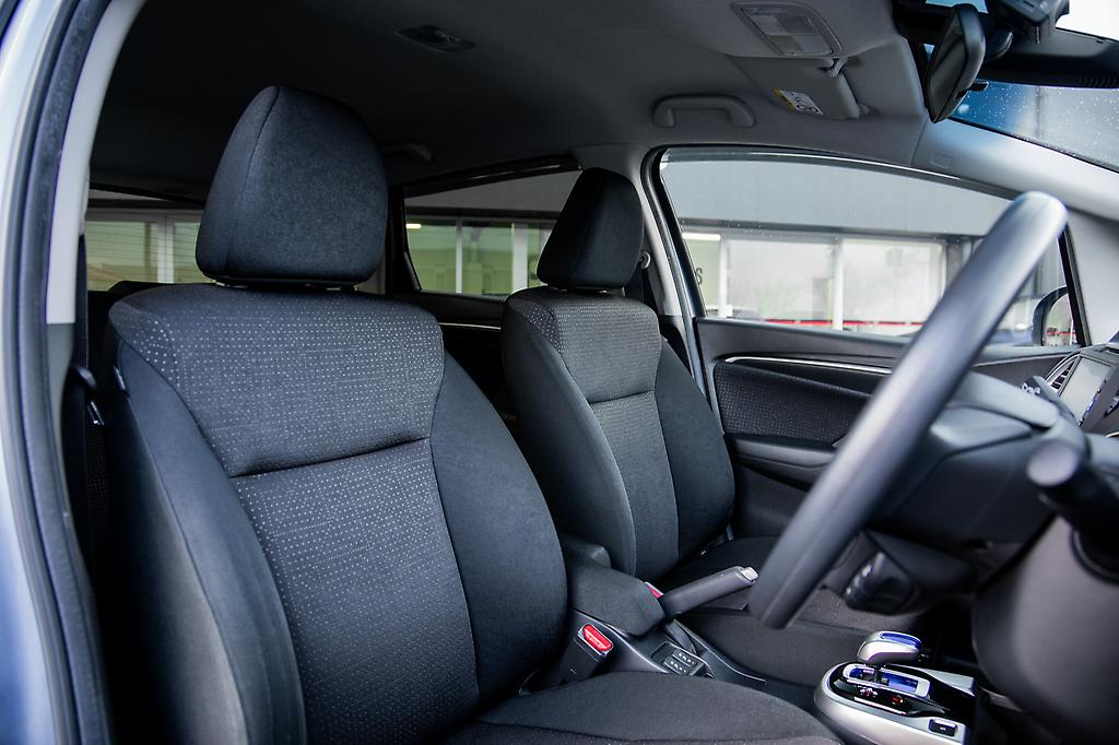 Honda Fit Hybrid F-Package, Heated Seats image 298123