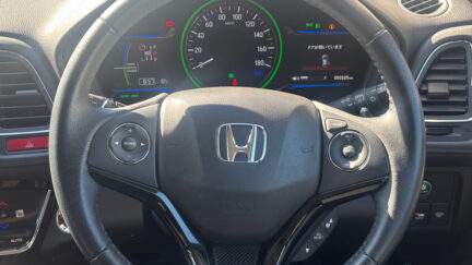 Honda Vezel Hybrid X, Low KMS image 296464