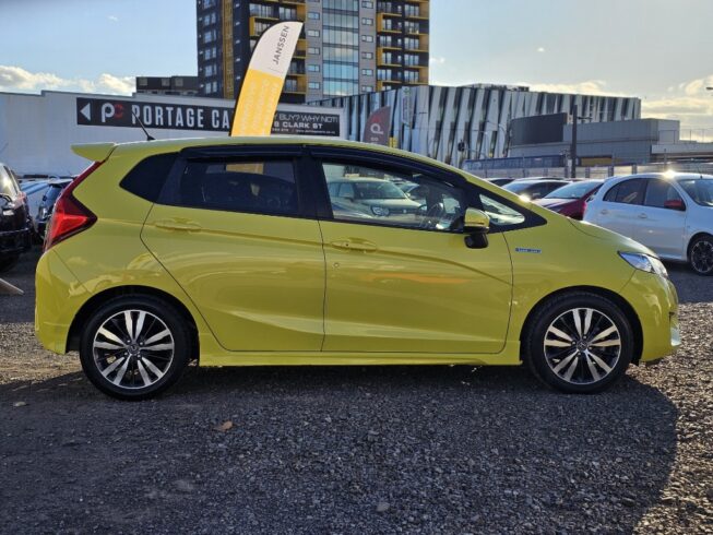2013 Honda Fit L-package Hybrid image 298227