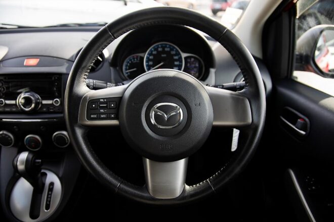 2013 Mazda Demio 13 Skyactiv Shooting Star image 295299