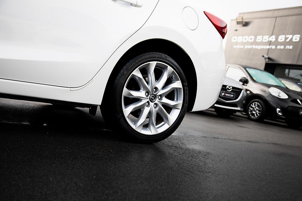 Mazda Axela 20S Leather-PKG, Hybrid, Heated seats image 298096