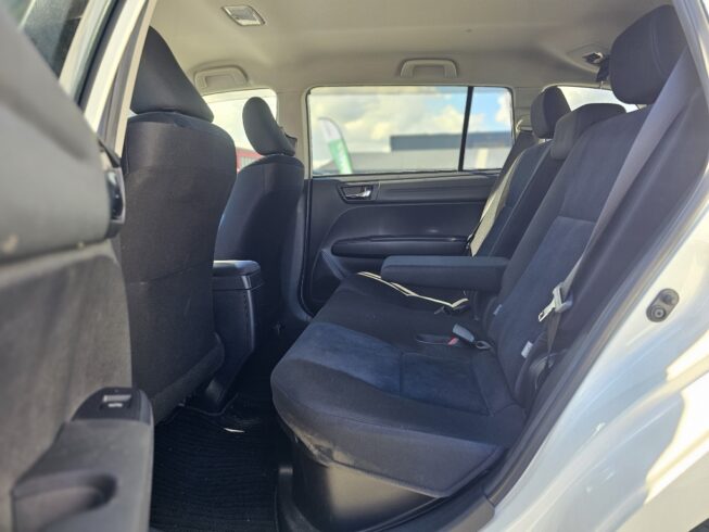 2013 Toyota Corolla Fielder Hybrid G Model – Push Button Start image 298310