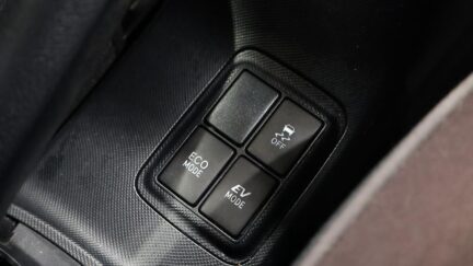 Toyota Aqua G Model, Push Start, Reverse Camera, Cruise Control image 308419