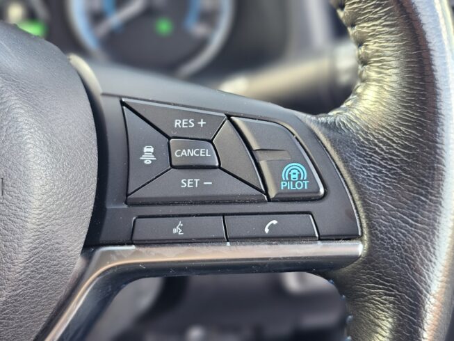 2018 Nissan Leaf X Model with Pro-Pilot **85.89% SOH image 297415