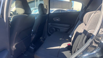 Honda Vezel Hybrid X, Low KMS image 296460