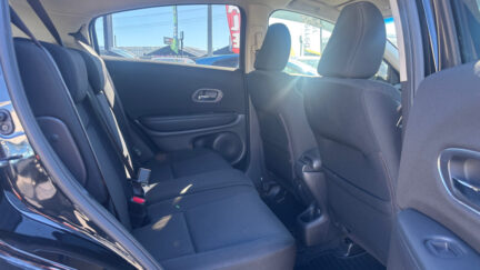 Honda Vezel Hybrid X, Low KMS image 296461