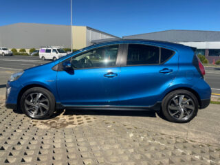 2015 Toyota Aqua Low Kms X Urban Hybrid! image 298191