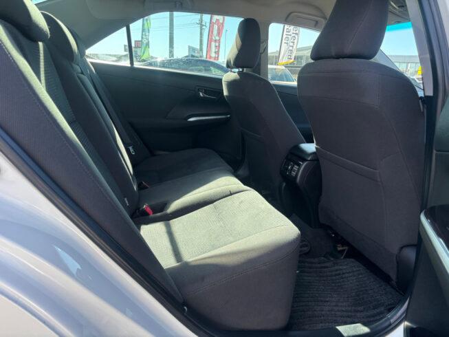 2013 Toyota Camry Hybrid G-Package image 296773