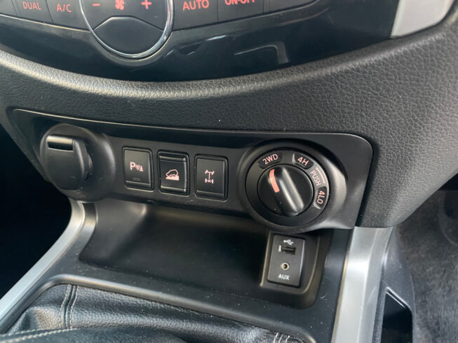 2015 Nissan Navara ST-X 2.3D 4WD image 298324