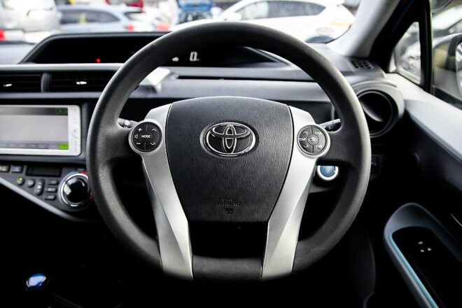 2012 Toyota Aqua S Model, Hybrid, Push start image 298157